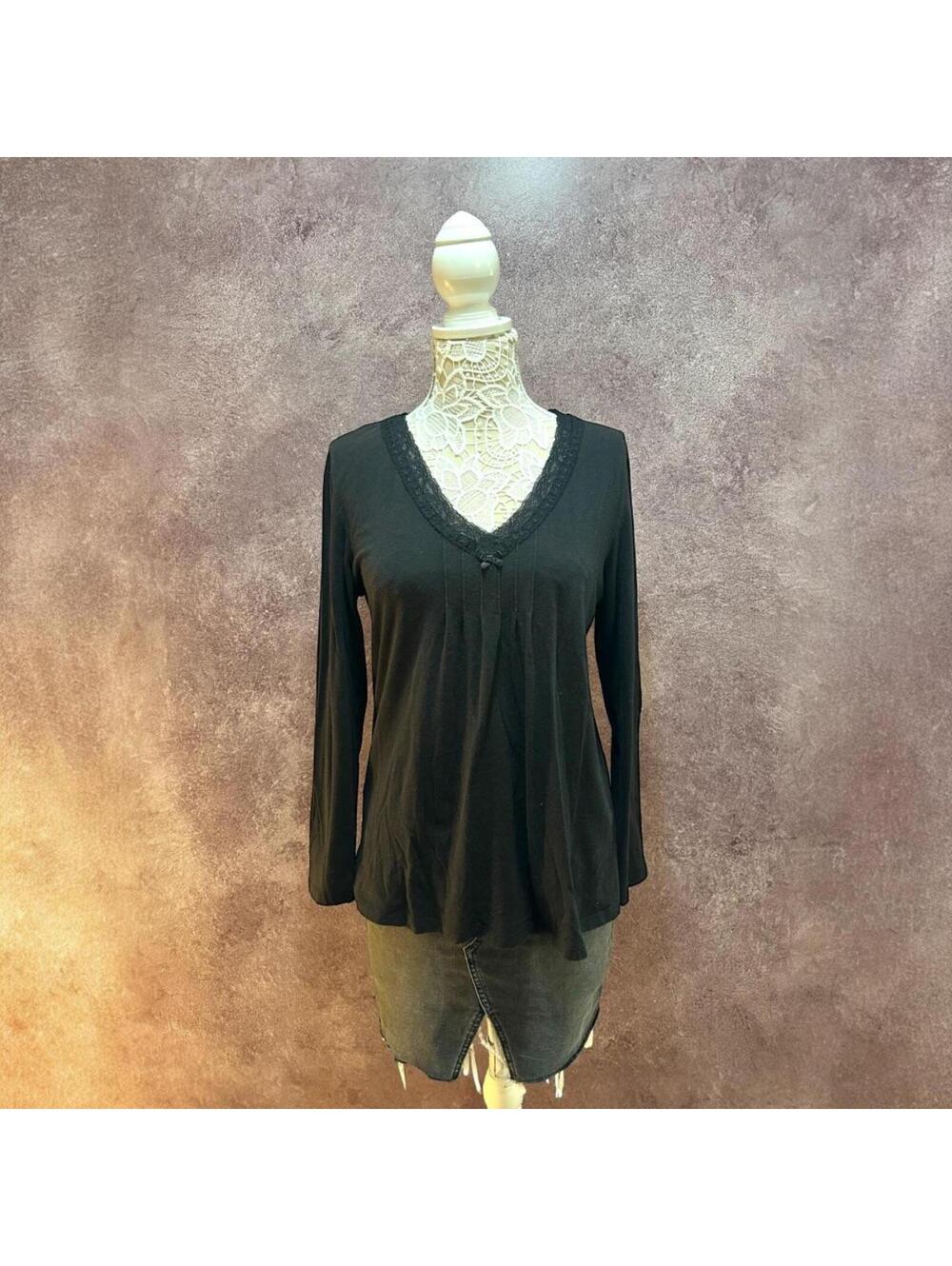 Chaps Black Long Sleeve V Neck Shirt